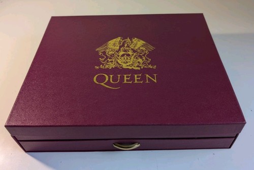 Queen box tricks superb - queen-box, of