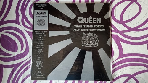Queen tear up in tokyo - queen, –